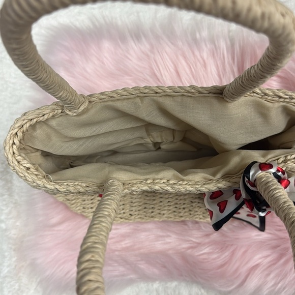 Cream and Red Tote Bag with Playful Accents for the summer - Picture 9 of 9